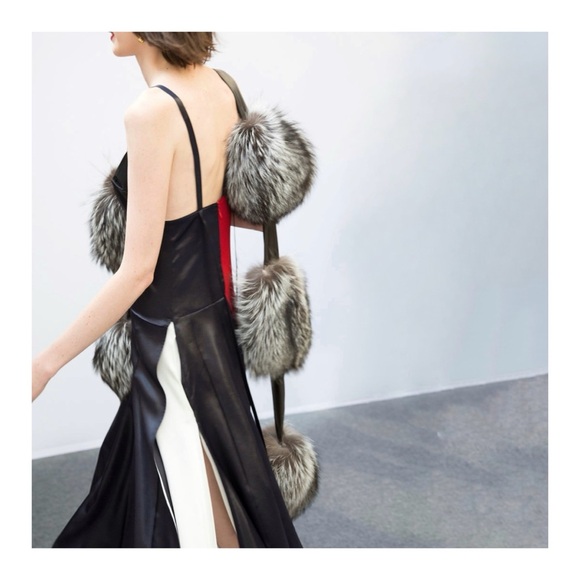 CÉLINE SILVER FOX FUR POM POM & BLACK LEATHER BOA SCARF BY PHOEBE PHILO - Picture 9 of 16
